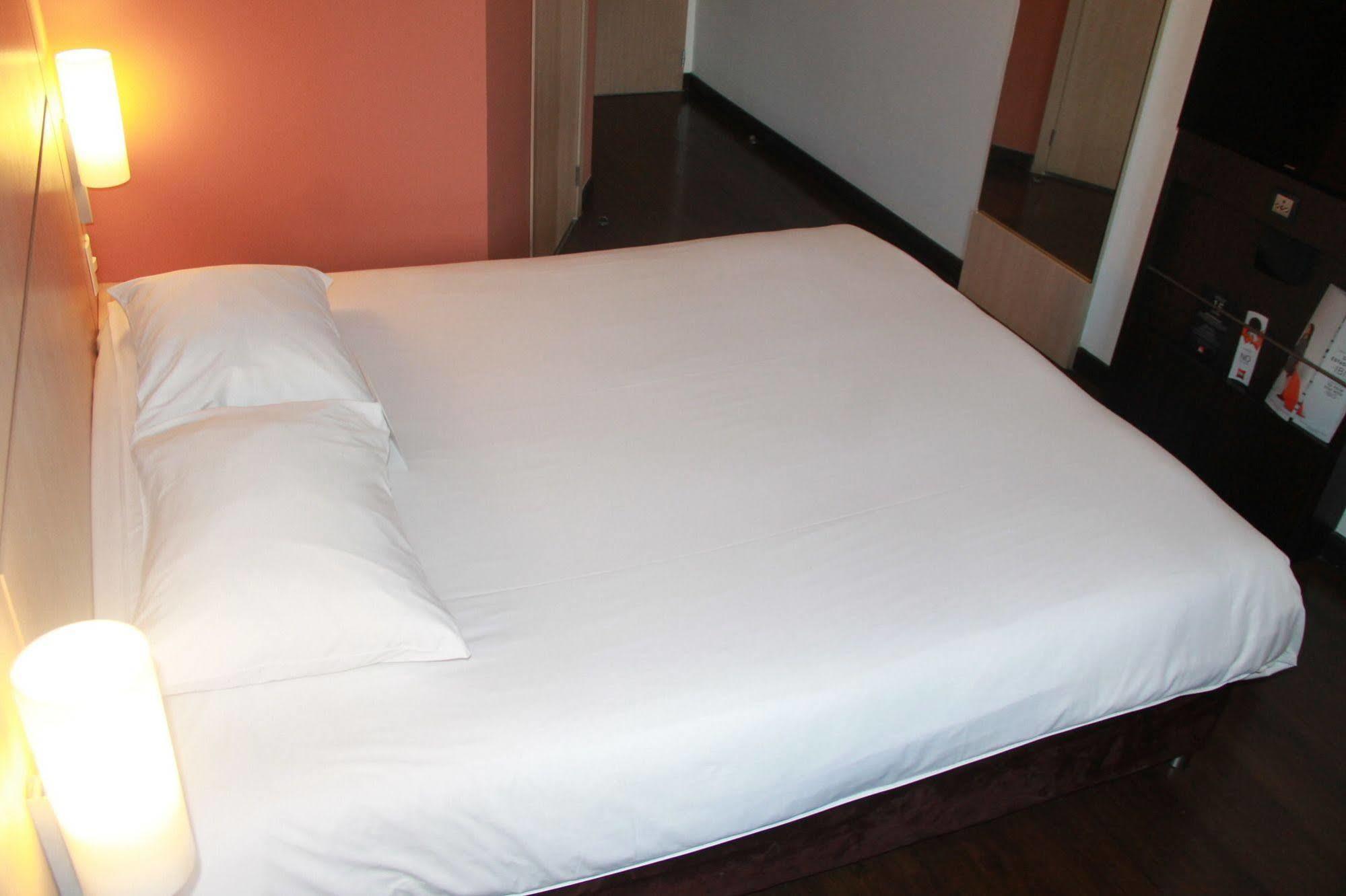 Ibis Museo 酒店 3*